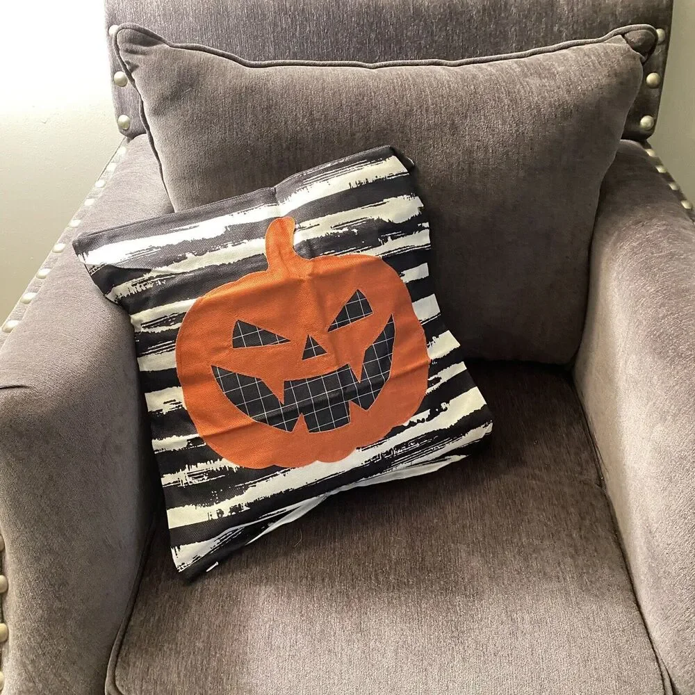 ⭐️ 4 Pcs Halloween Decorative Pillow Covers Pumpkin Throw Pillow Cases 17x18 New